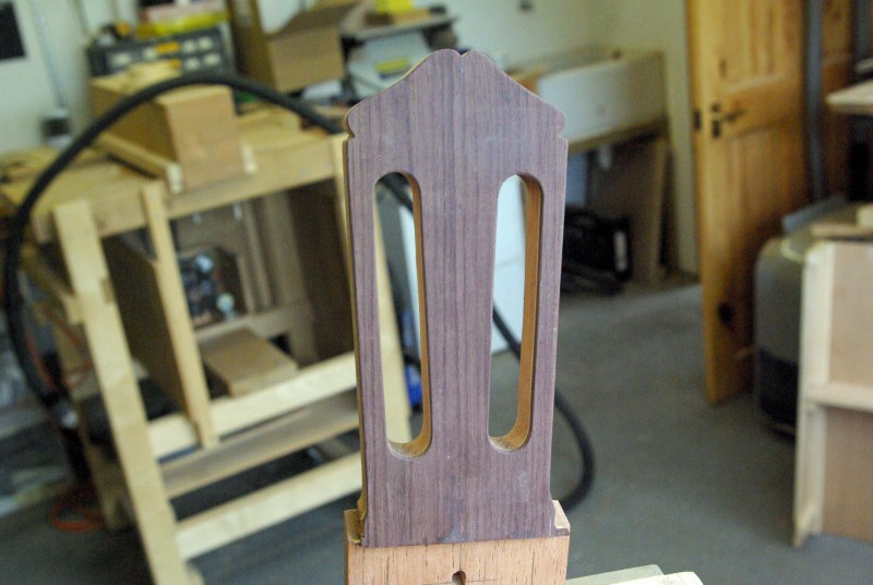 Headstock2small.jpg