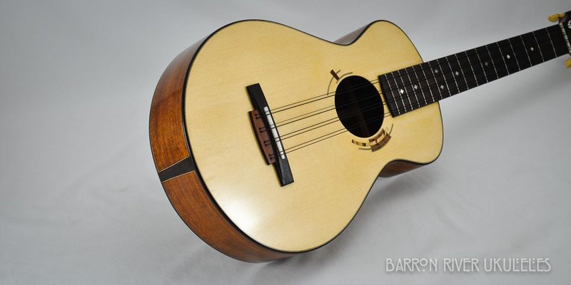 8 String Baritone Ukulele-6.jpg