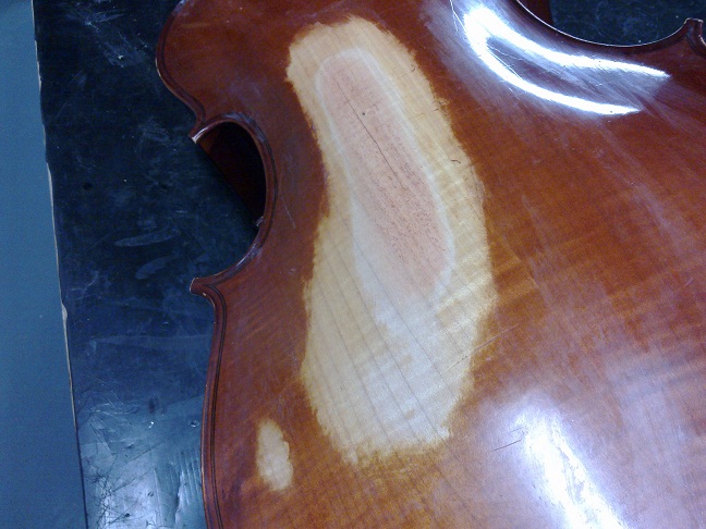 crack viewable with coatings removed.jpg