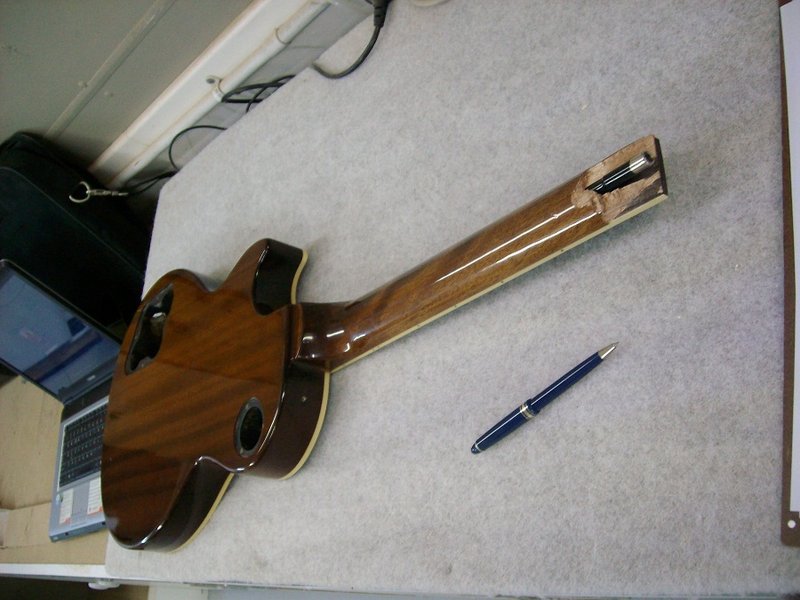 tony's guitar 009.JPG