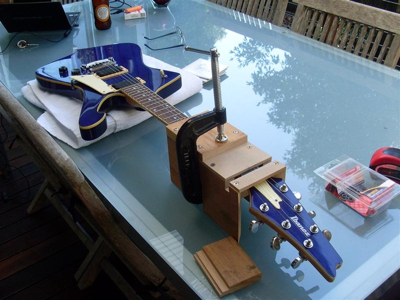 nut slot jig 001 (Medium).JPG