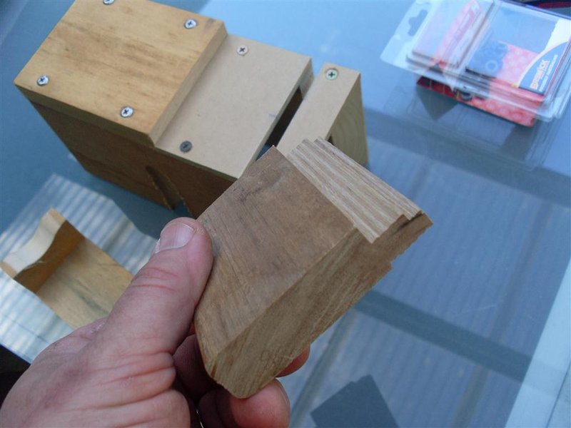 nut slot jig 003 (Medium).JPG