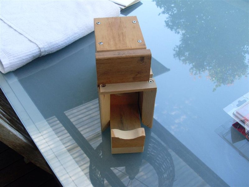 nut slot jig 006 (Medium).JPG
